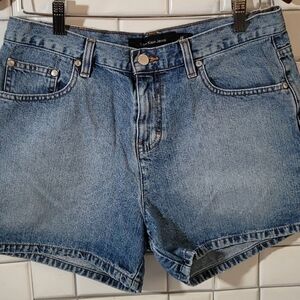 Calvin Klein Jeans Denim Shorts Medium Wash High Waist 4in Inseam Moms Jeans Cla